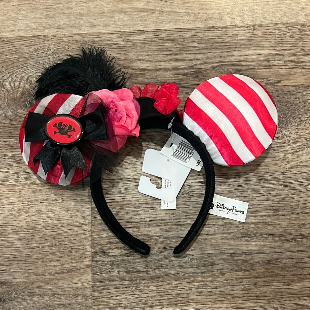 NWT PIRATE MINNIE EARS